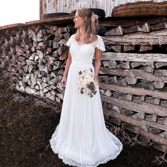 Bianco Evento FR42 Size 8 Cream Bridal/Wedding Gown - Picture 6 of 6